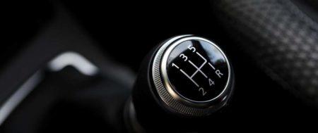 ROULER AU POINT MORT : UNE PRATIQUE DANGEREUSE ?