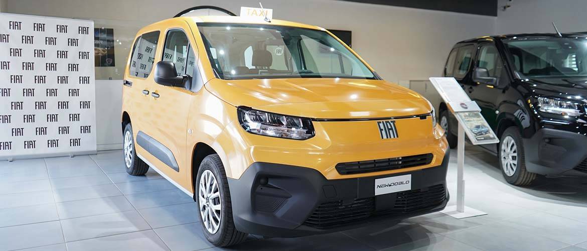 Fiat Doblò Combi avec les chauffeurs de taxi