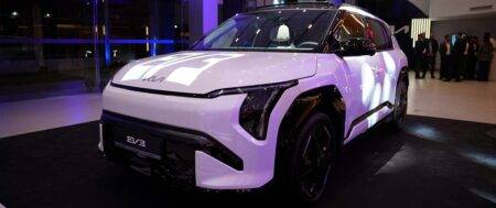 Kia accélère l’électrification et lance le tout nouveau Kia EV3